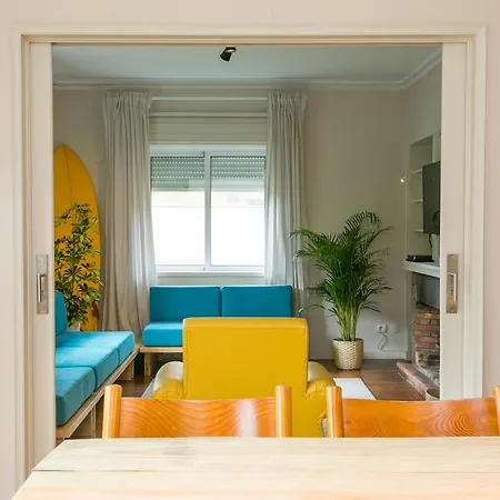 Surf House *