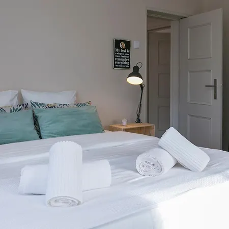 Incredible - Surf House Ostello *